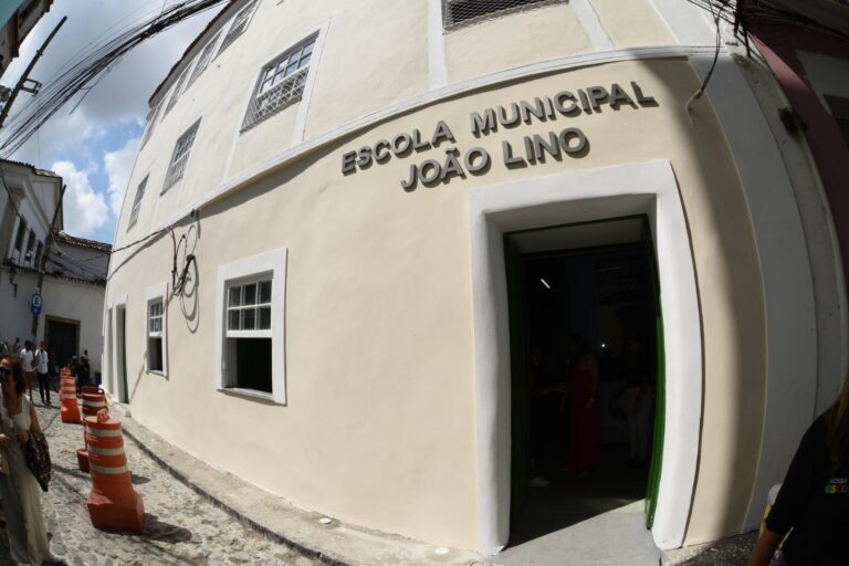 Escola é inaugurada no Pelourinho com 200 vagas