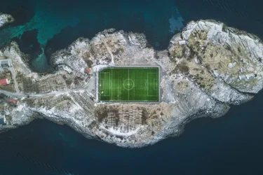 campos-futebol-espetaculares-_henningsvr-lofoten-noruega